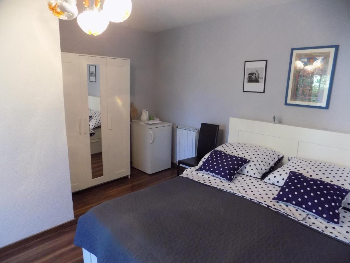 Oriella Apartmans And Room Novigrad  Exterior photo